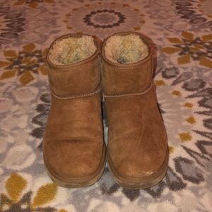 Women’s Short Uggs